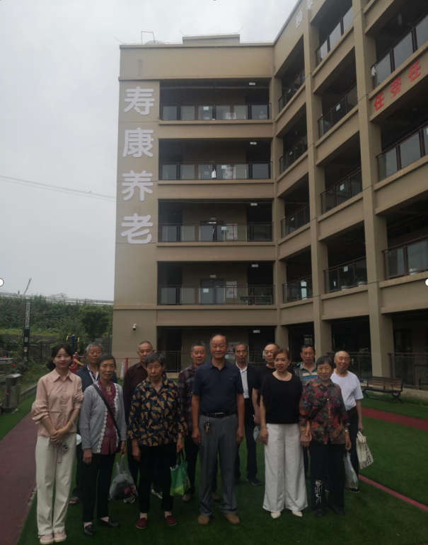 宝洪村老体协辅导参观领导